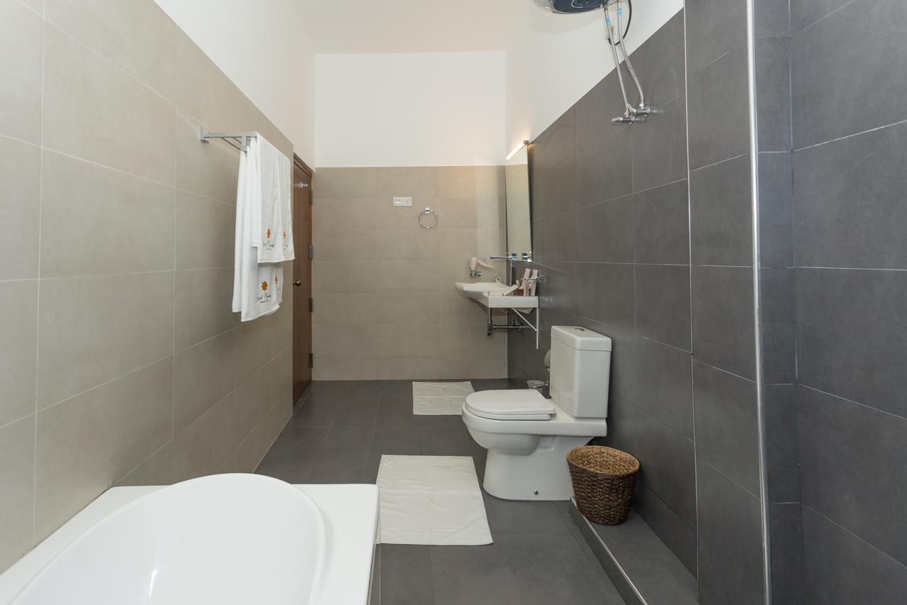 Grand Camellia Hotel Нувара-Элия Экстерьер фото