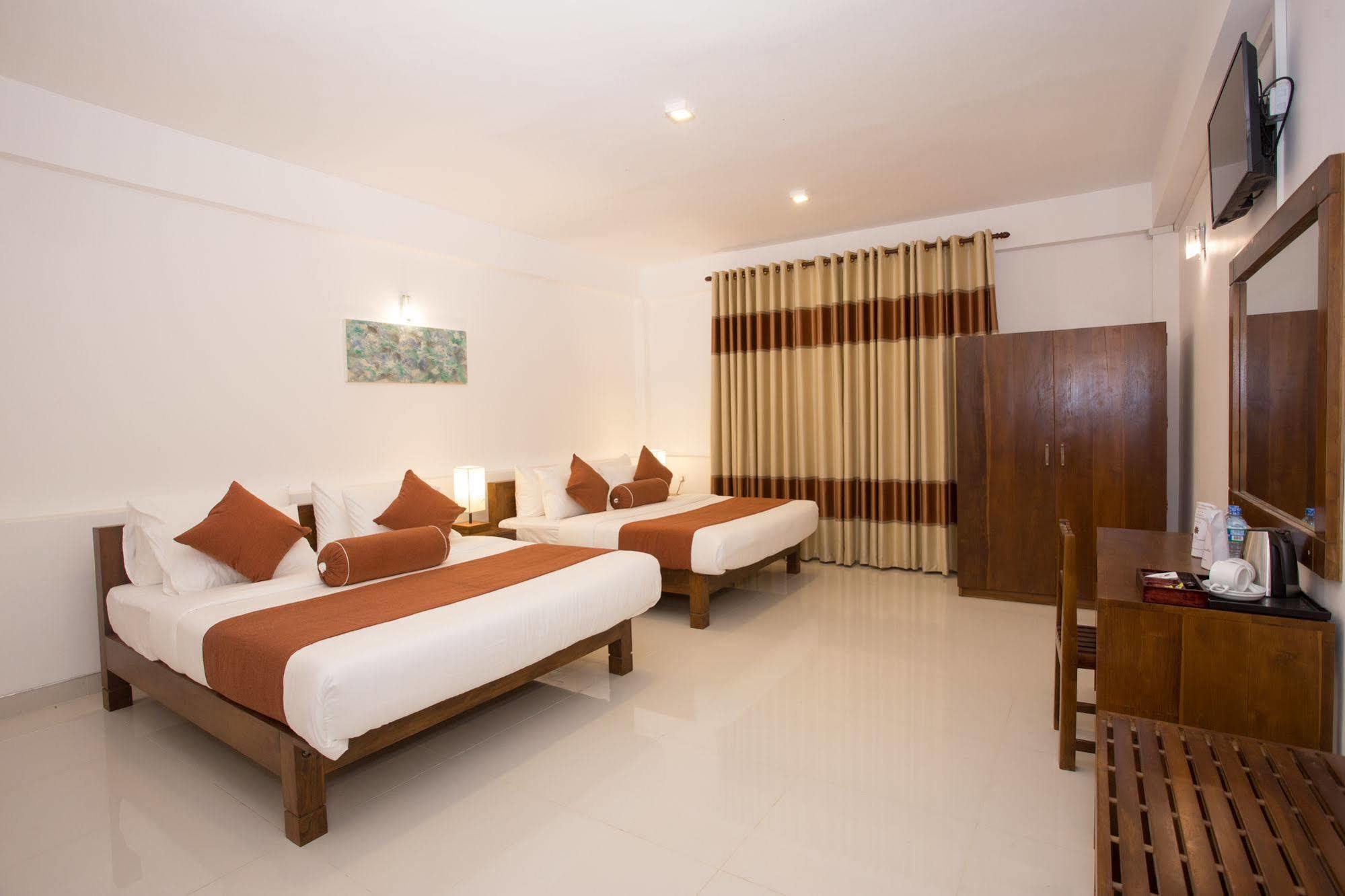 Grand Camellia Hotel Нувара-Элия Экстерьер фото